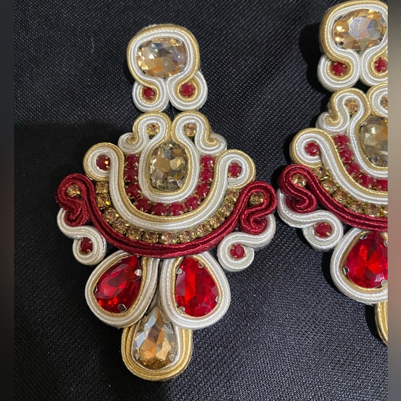 Earrings - Picture 4 of 4